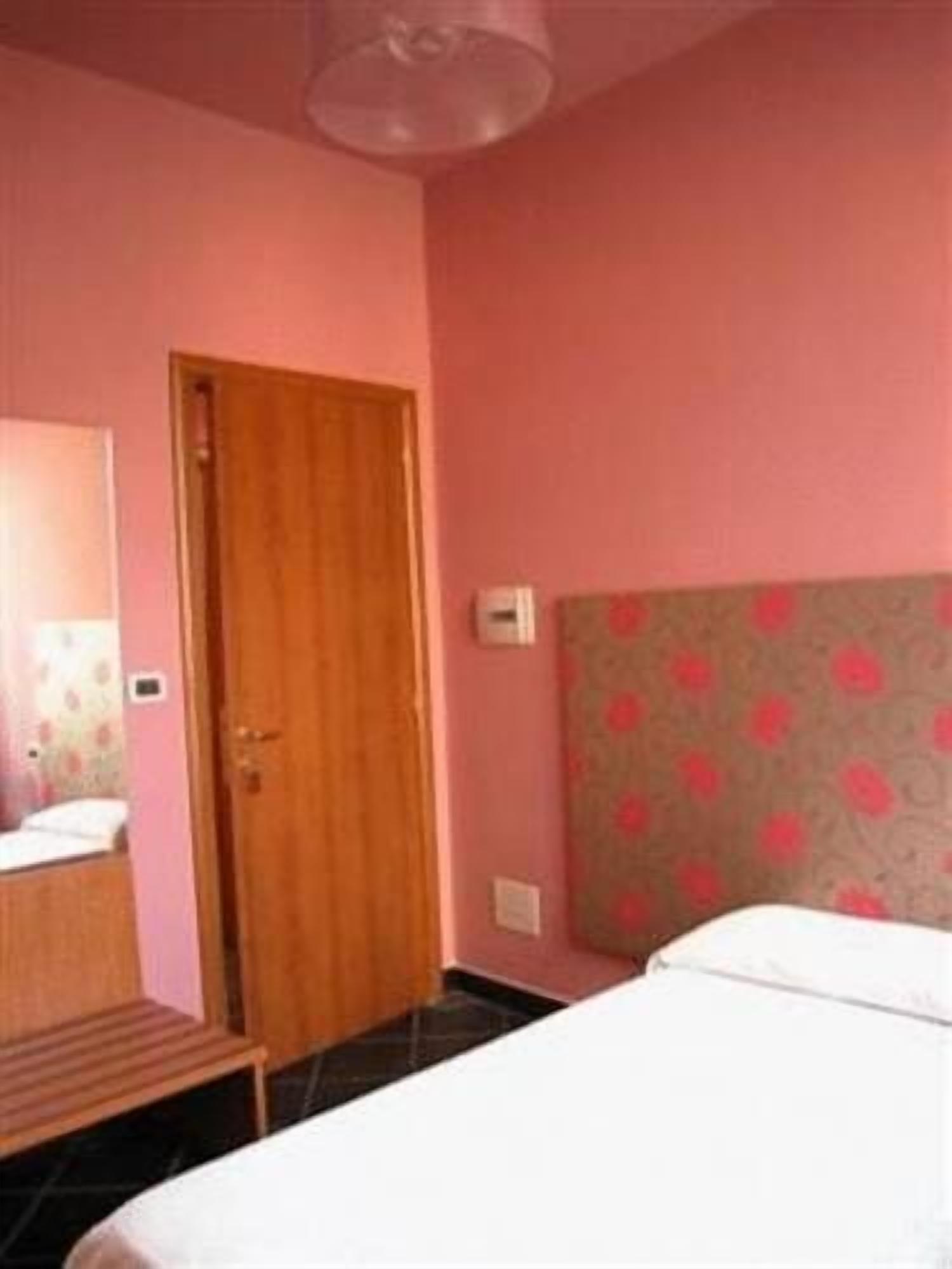 down duvets, in-room safe, individually decorated, desk