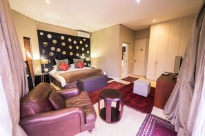 Kamar Double Superior, ensuite | Brankas dan didekorasi berbeda-beda