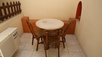 Frigorifero, bollitore elettrico