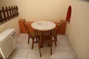 Frigorífico y hervidor eléctrico