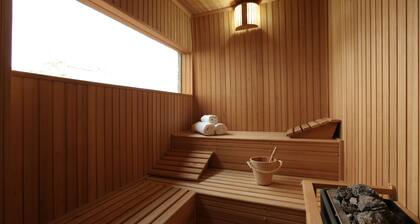 Europlaza Hotel & Suites