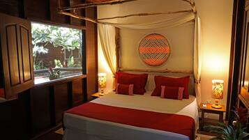 Cabane Supérieure | Minibar, coffres-forts dans les chambres, draps fournis