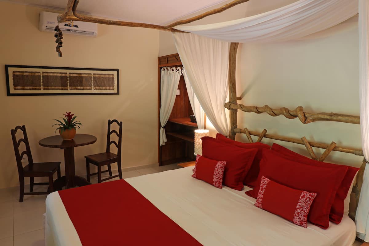 Superior Cabin | Minibar, in-room safe, bed sheets