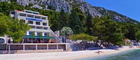Beach nearby, sun loungers, beach umbrellas