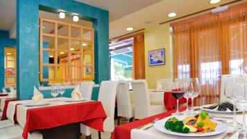 Breakfast, lunch, dinner served; sea views