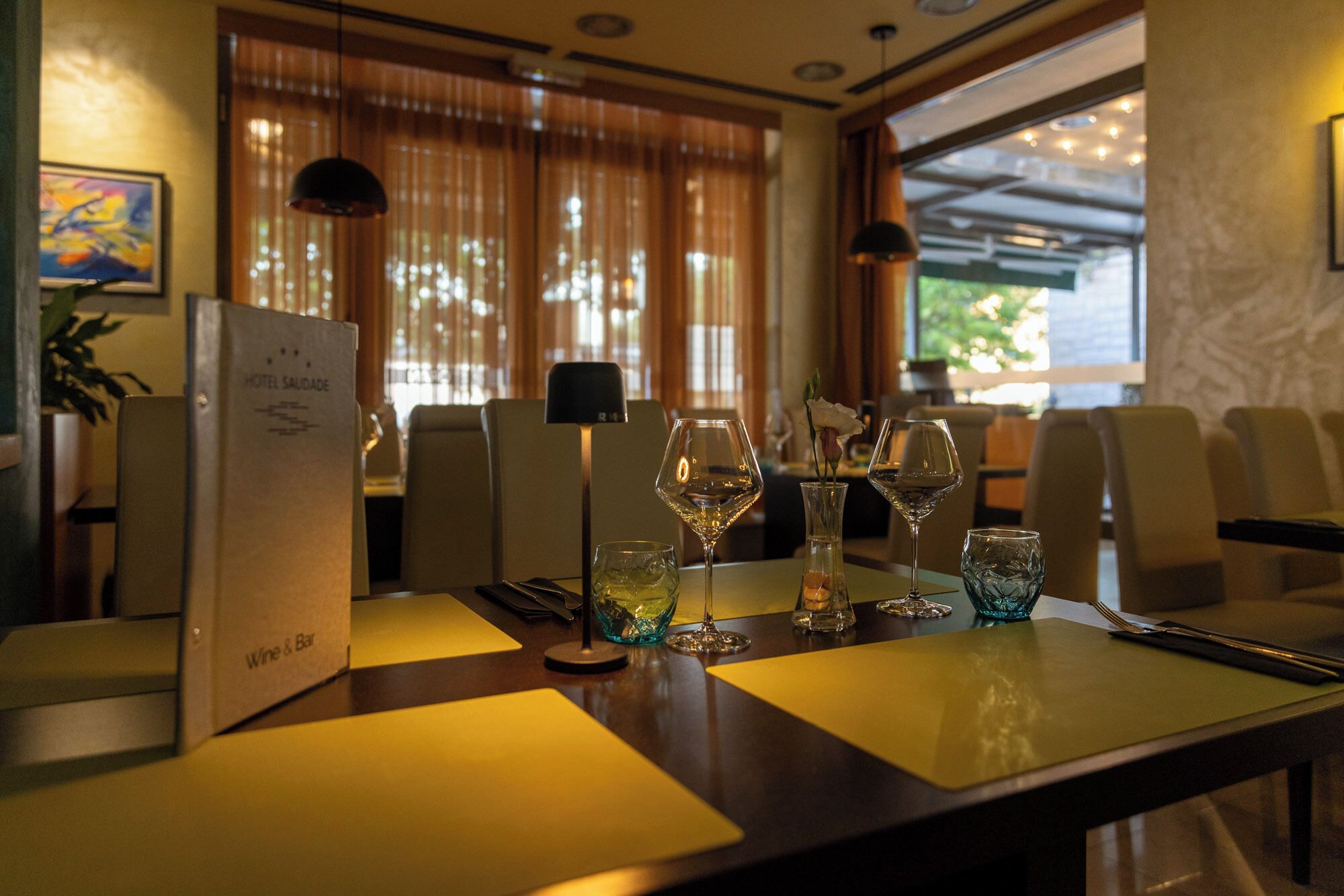 breakfast, lunch, dinner served; sea views