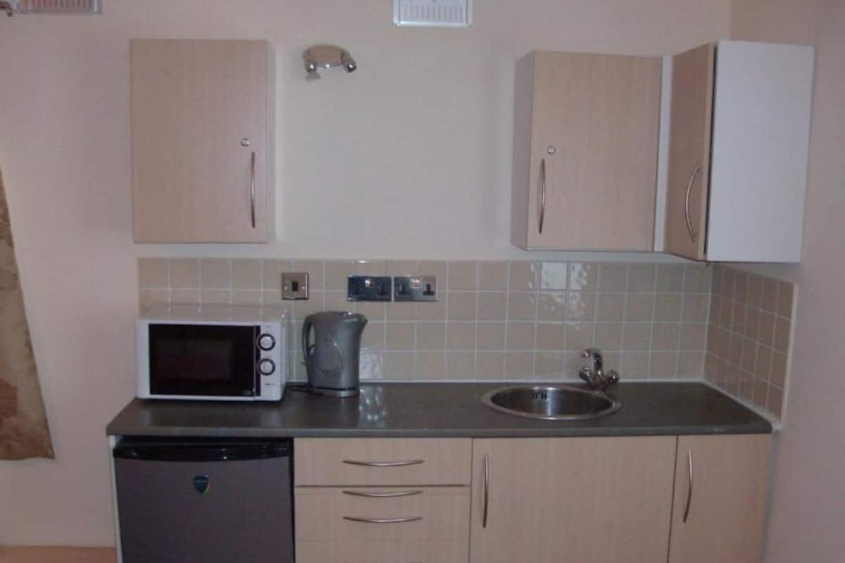 studio | private kitchen | coffee/tea maker, electric kettle, high chair, cookware/dishes/utensils