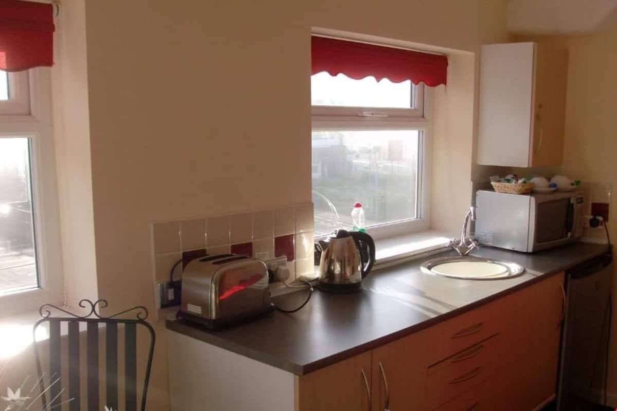 apartment, 2 bedrooms (2 adultes and 2 children) | private kitchen | coffee/tea maker, electric kettle, high chair, cookware/dishes/utensils