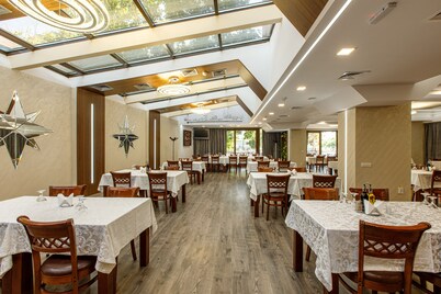 Lira Pacific Aparthotel