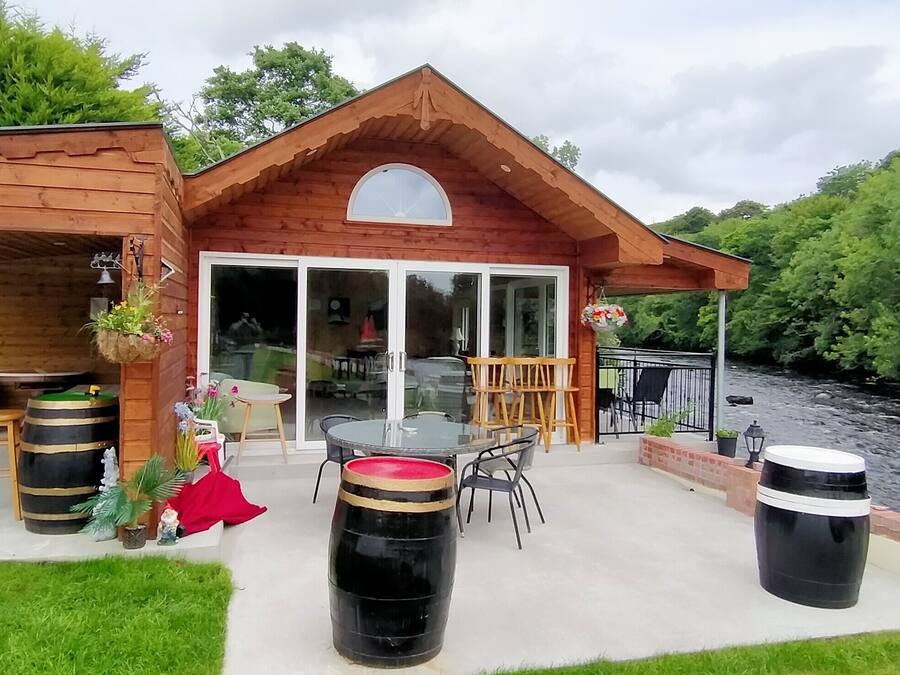 Egyptian cotton sheets, premium bedding, pillow-top beds