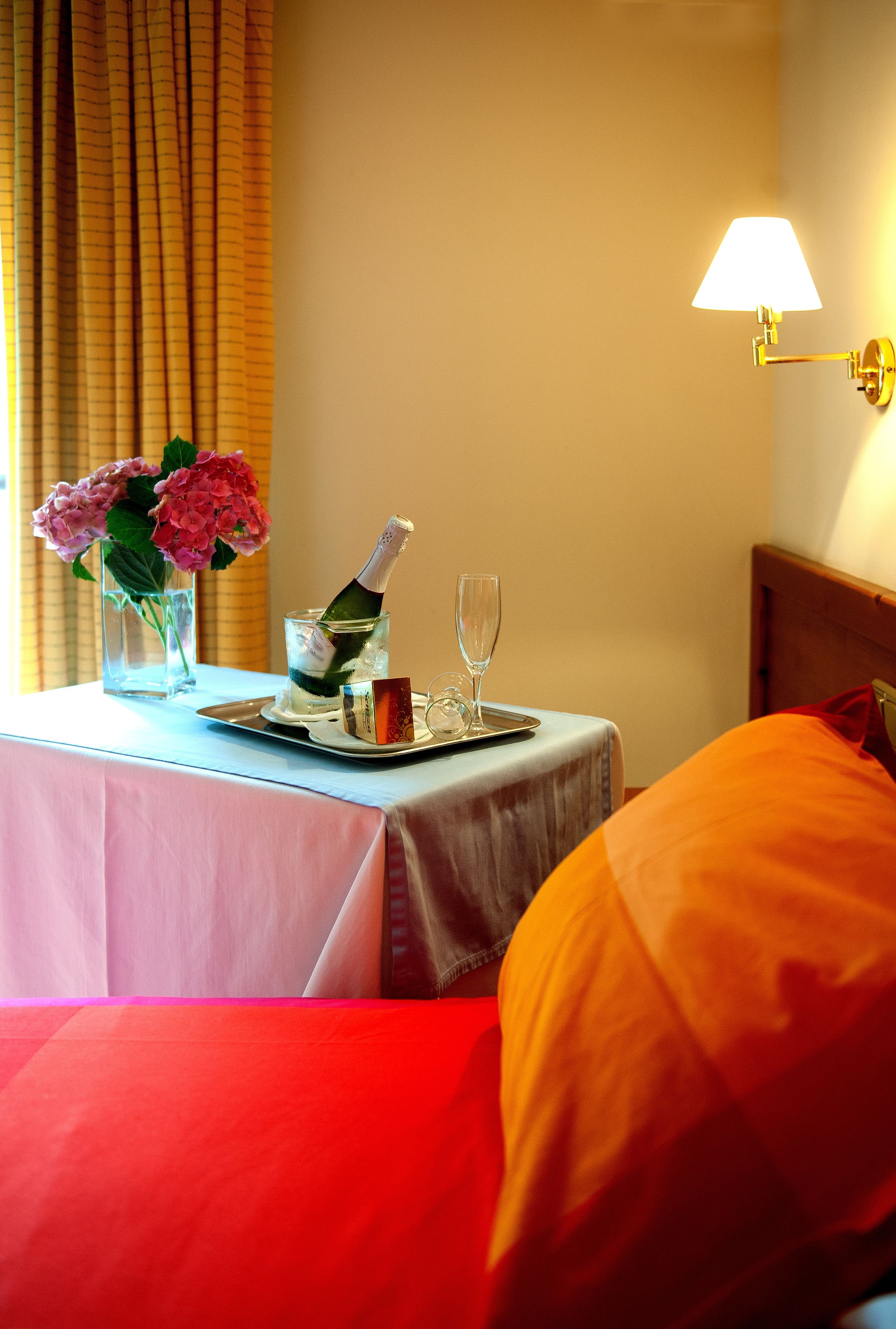 Desk, soundproofing, cots/infant beds, bed sheets