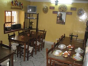 Khu ăn uống