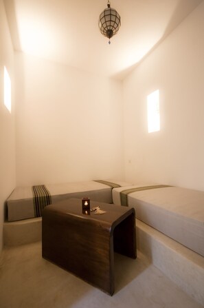 Suite familiar | 1 dormitorio, ropa de cama de alta calidad, escritorio y wifi gratis