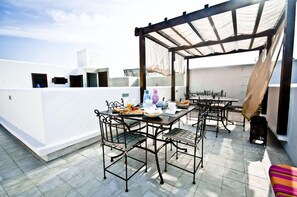 Lunch and dinner served, Moroccan cuisine