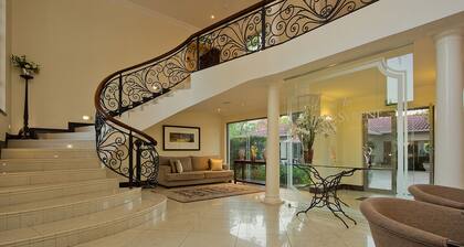 The Syrene Boutique Hotel