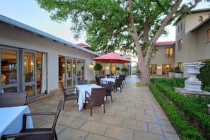 Terrace/patio - The Syrene Boutique Hotel (Sandton)