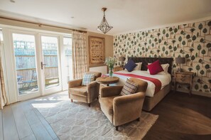 Deluxe Double or Twin Room, 1 Bedroom | Premium bedding, pillow-top beds, individually decorated