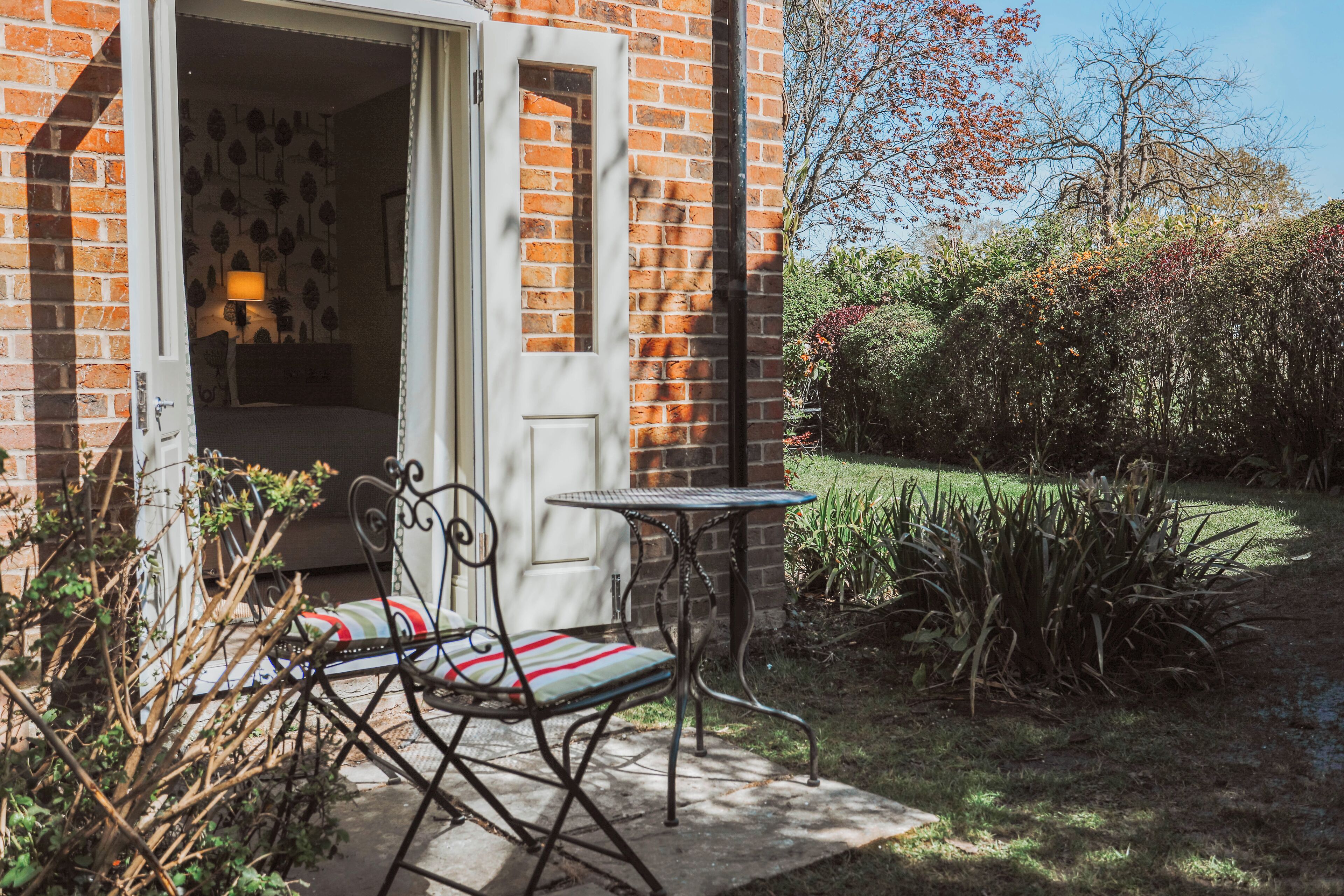 Habitación Confort con 1 cama matrimonial o 2 individuales, 1 habitación | Terraza o patio