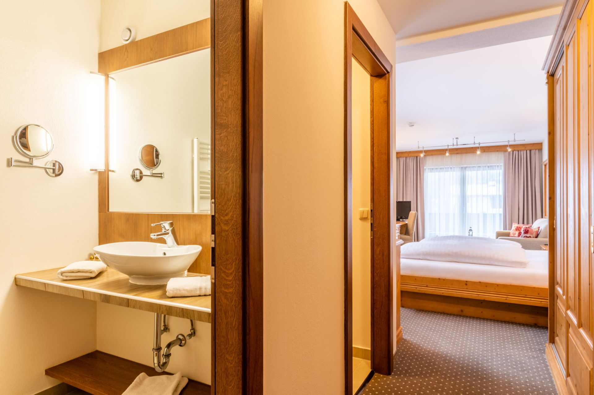 family suite, 1 bedroom, balcony | 1 bedroom, in-room safe, desk, free wifi