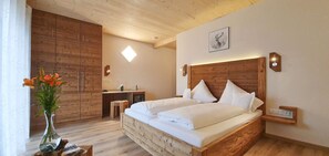 Ropa de cama de alta calidad y minibar 