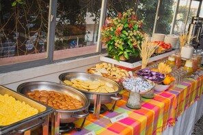 Daily continental breakfast for a fee