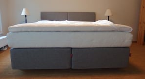 Studio, Kitchen | Desk, soundproofing, iron/ironing board, travel cot - Estinn Apartment (Tallinn)