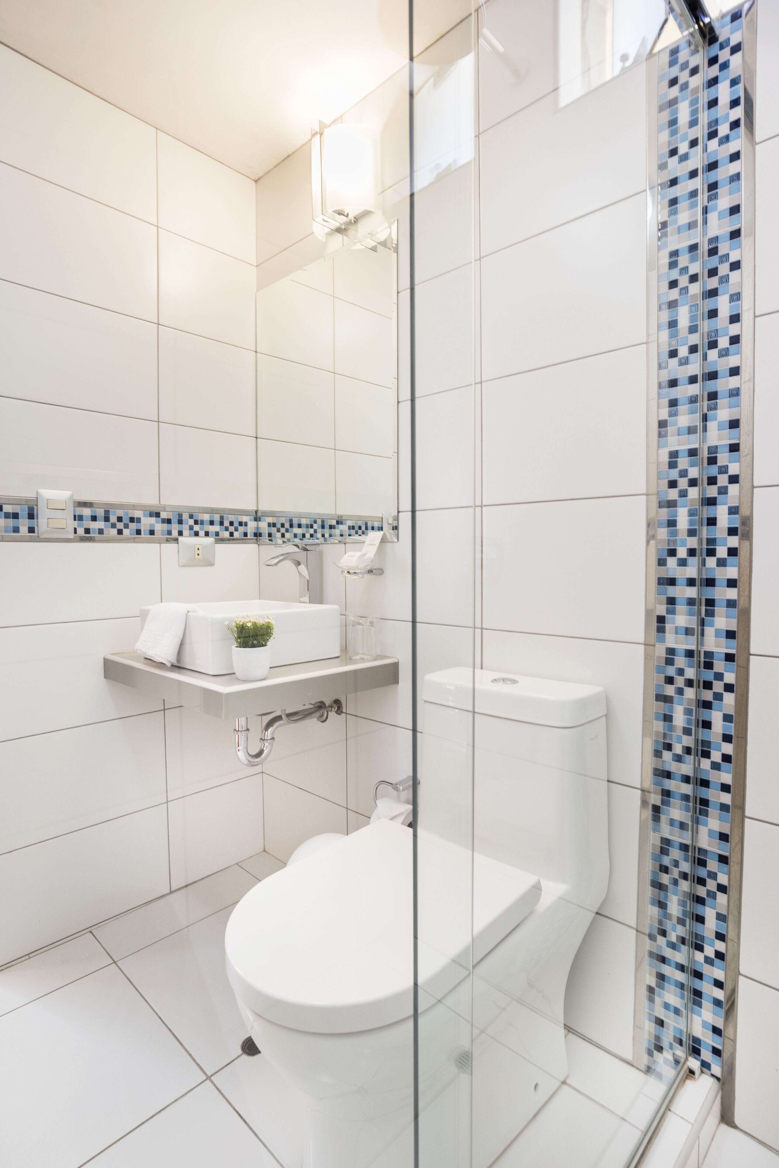 family room, mountain view | premium bedding, down duvets, in-room safe, free wifi