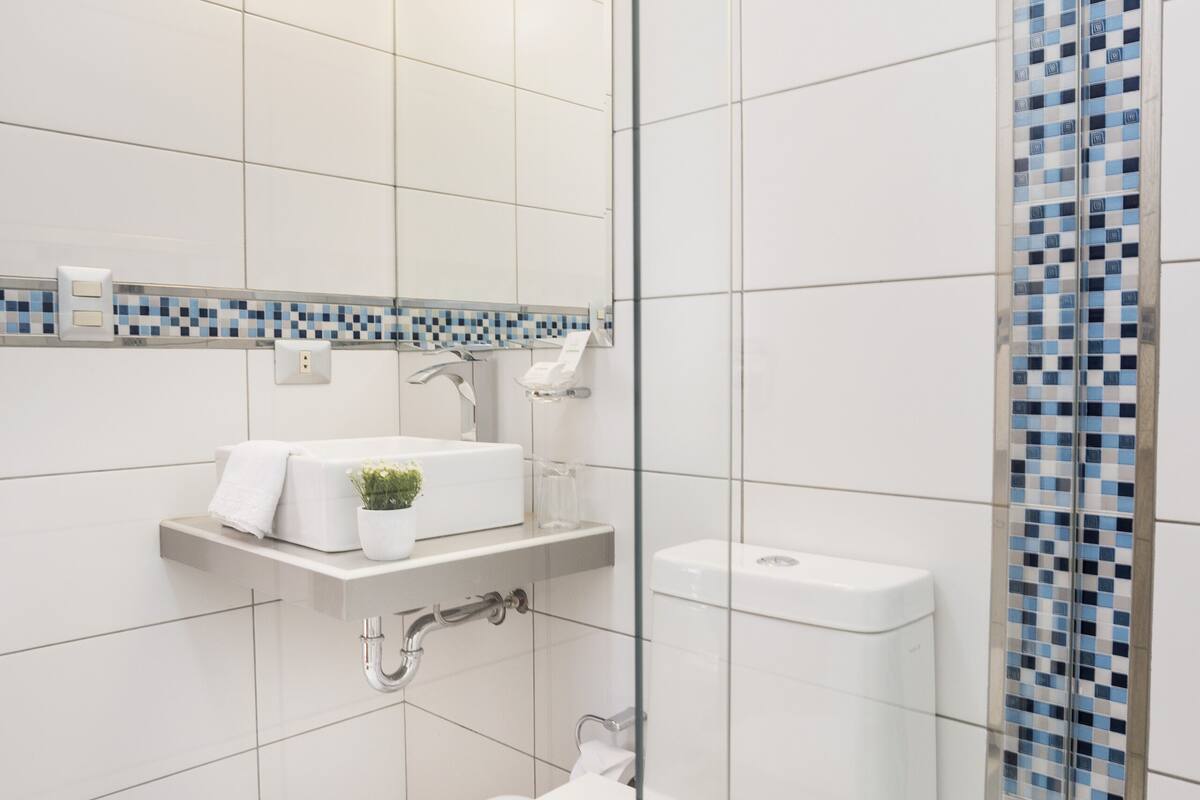 family room, mountain view | premium bedding, down duvets, in-room safe, free wifi