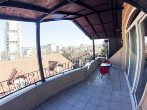 Balcony - Orange Inn Hotel (Skopje)