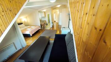 Presidential Suite | 1 bedroom, minibar, individually decorated, individually furnished