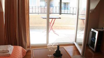 Habitación individual | 1 habitación, minibar, decoración personalizada y muebles diferentes