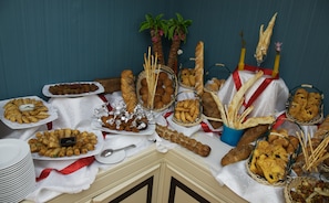 Comida y bebida