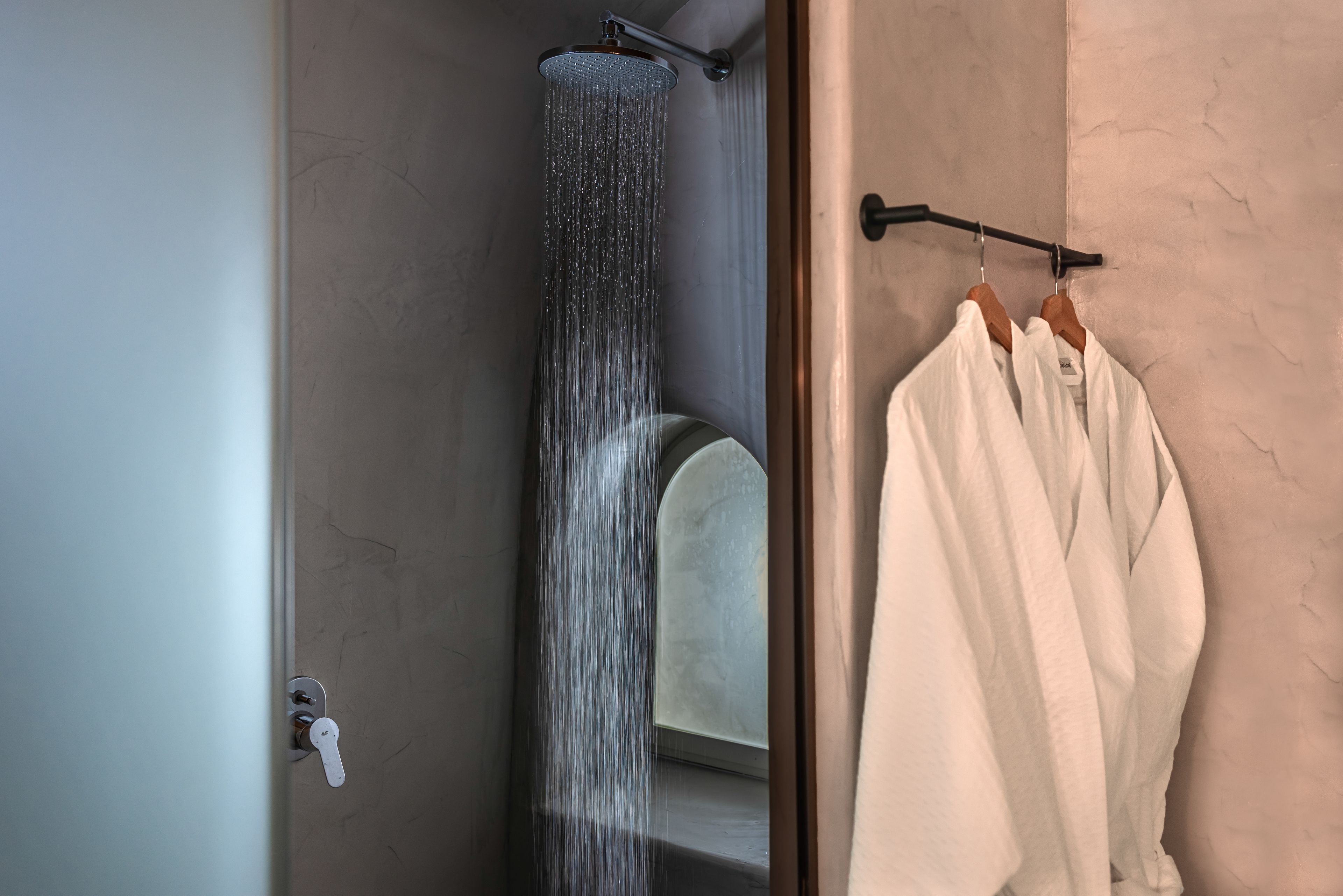 Photo - White Santorini