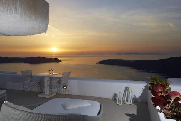 White Suite, 2 Bedrooms, Hot Tub, Higher level, Private terrace (Not secluded) | Balkong