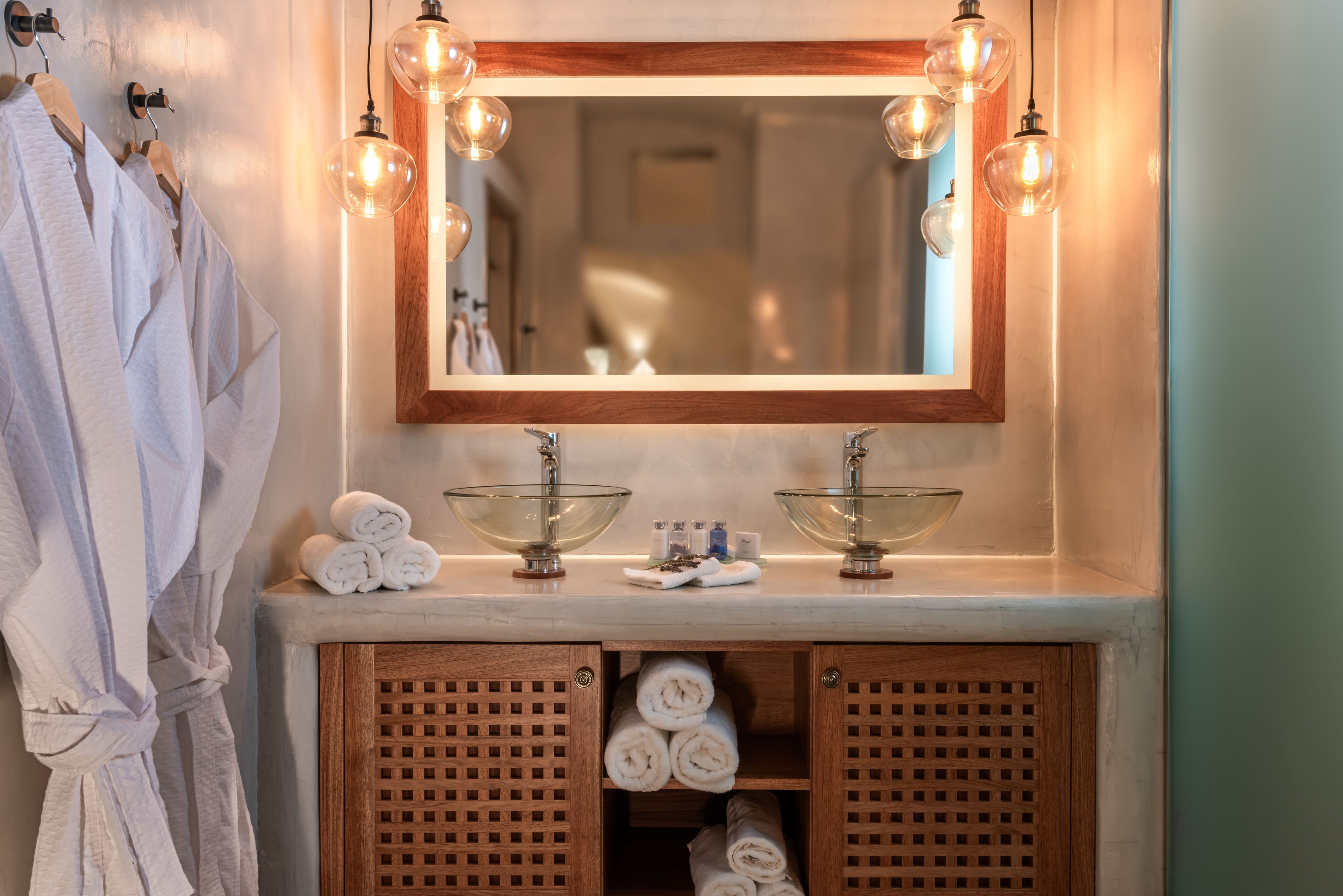 Photo - White Santorini