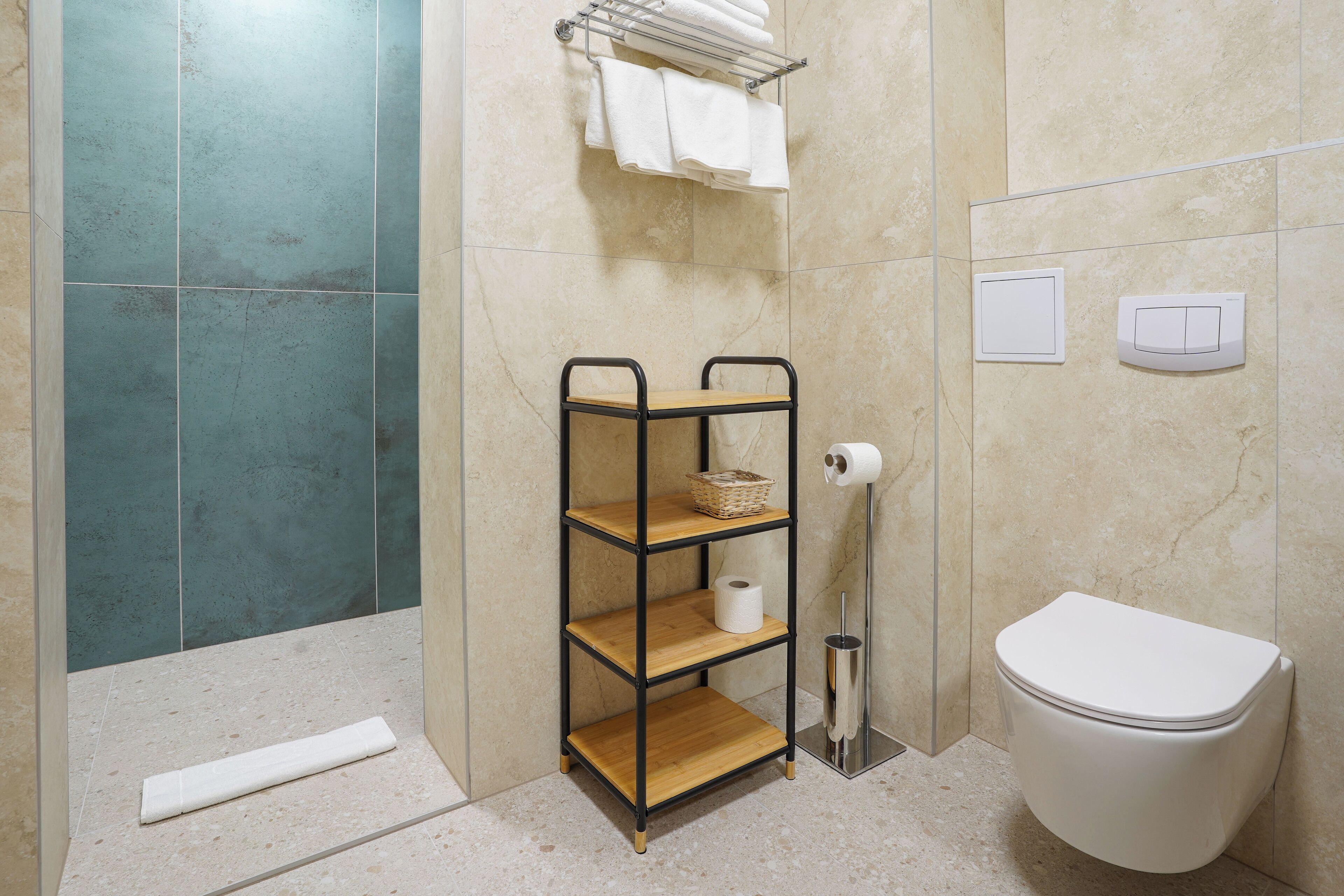 superior triple room | bathroom | free toiletries, hair dryer, bathrobes, slippers