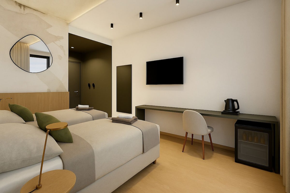 Accessible Premium Double Room | セレクト コンフォート製ベッド、ミニバー、セーフティボックス (室内)、デスク