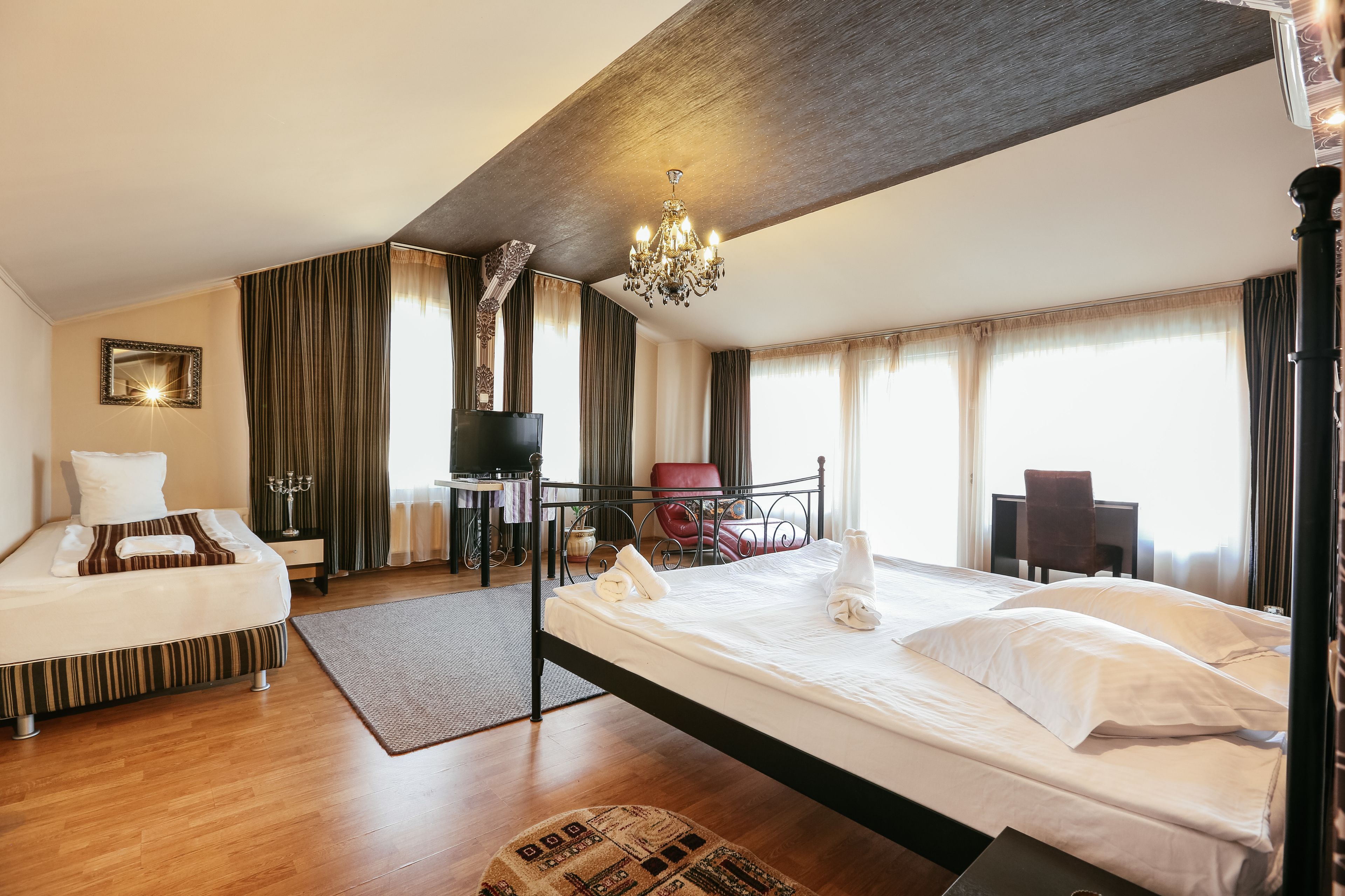 Studio, Terrace, City View | Desk, soundproofing, iron/ironing board, free WiFi