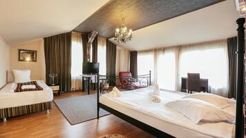 Studio, Terrace, City View | Desk, soundproofing, iron/ironing board, free WiFi