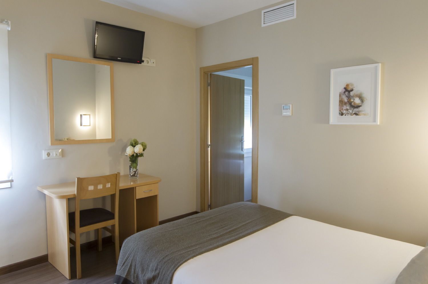 double room single use | in-room safe, desk, laptop workspace, soundproofing