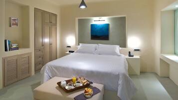 Egyptian cotton sheets, premium bedding, free minibar items