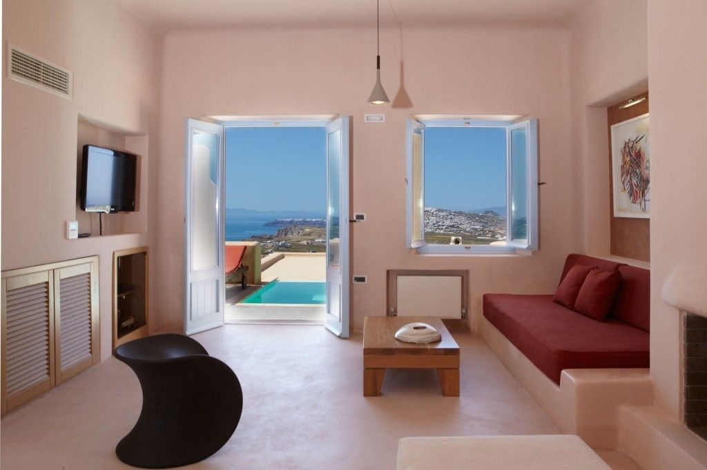 ห้องซีเนียร์สตูดิโอสวีท, สระว่ายน้ำส่วนตัว (Sunset) | บริเวณนั่งเล่น | ทีวี 32 นิ้ว พร้อมช่องดิจิตอล, แท่นต่อ iPod