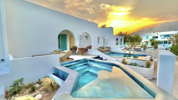 Luxury Suite, Beachfront (Plunge Pool) | Terraza o patio