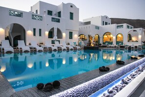2 outdoor pools, pool umbrellas, pool loungers