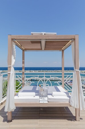 View from property - Diverso Platamon, Luxury Hotel & Spa (Dio-Olympos)