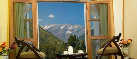 Televisión LCD de 32 pulgadas con canales digitales y televisión