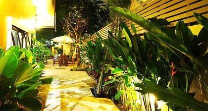 Thapae Boutique House