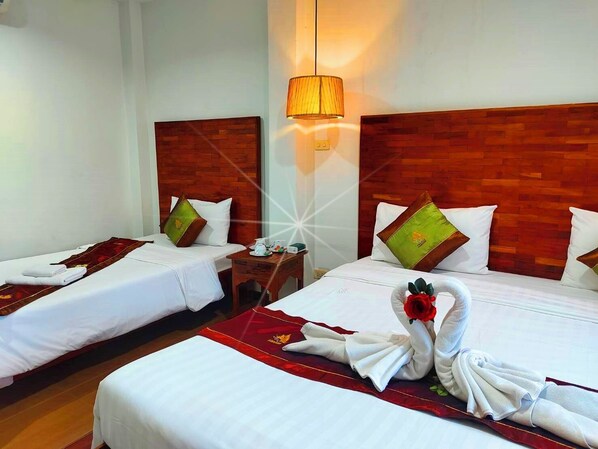 Minibar, free WiFi - Thapae Boutique House (Chiang Mai)