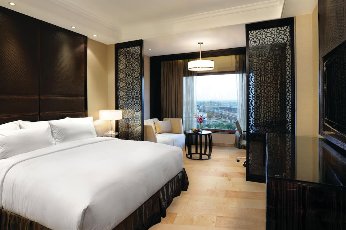 Egyptian cotton sheets, hypo-allergenic bedding, down duvets