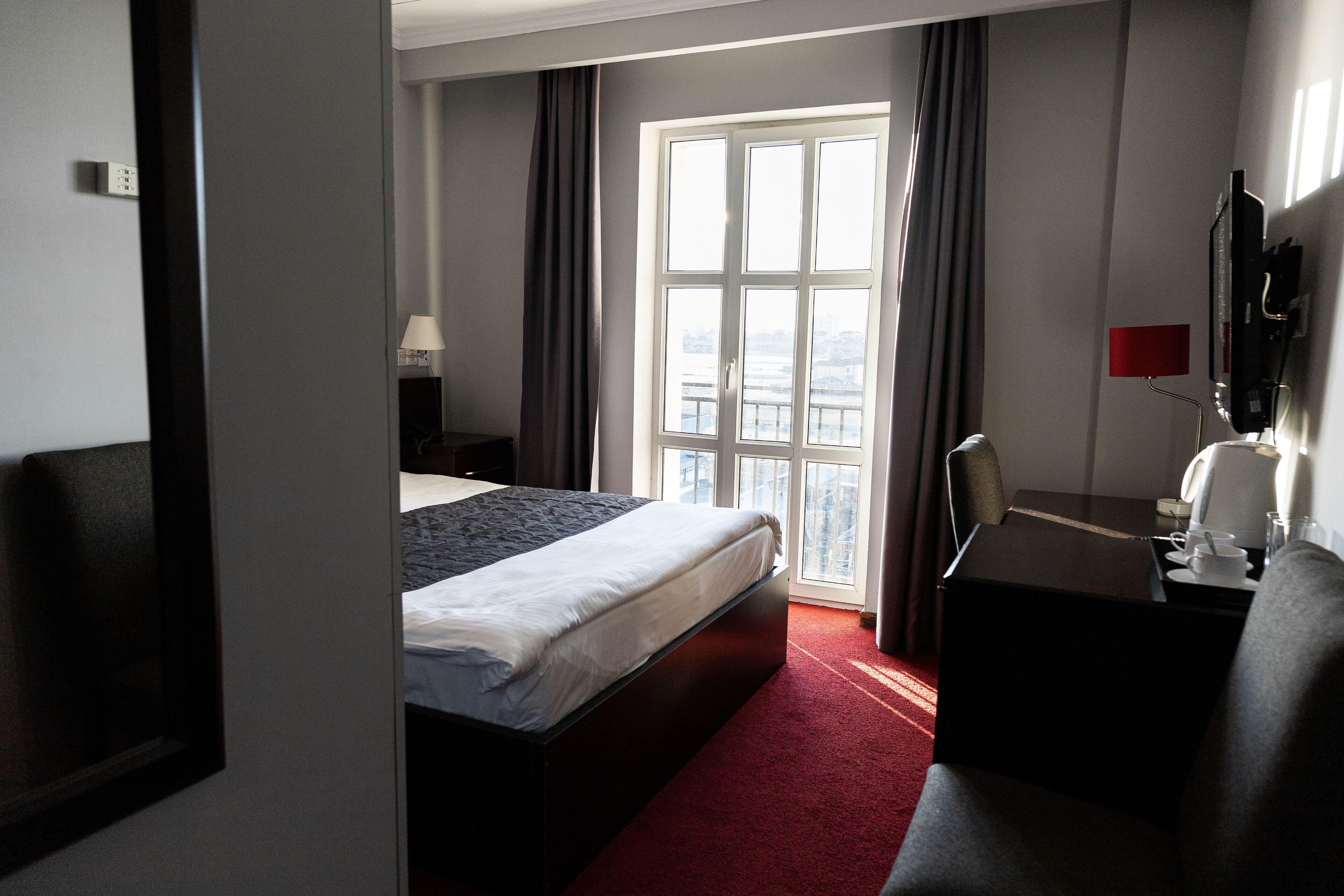 standard room | 1 bedroom, in-room safe, soundproofing, iron/ironing board